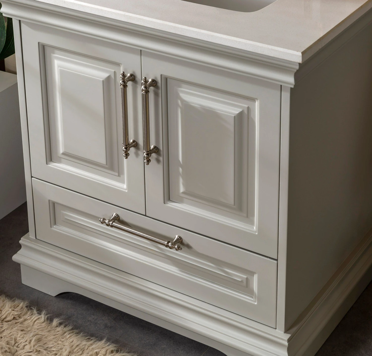 Jussara Badkamermeubelset: 2-delig, 100% Gelakt MDF, Aanrechtblad Wit Kwarts, Bronzen Handgrepen 3 Jussara Badkamermeubelset: 2-delig, 100% Gelakt MDF, Aanrechtblad Wit Kwarts, Bronzen Handgrepen - Afbeelding 3