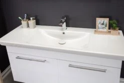 Jussara 3-delige Badkamermeubelset | 100% MDF Met Melaminecoating | Keramische Wastafel | Chroomgrepen | Wit -Emob 138JSR1258 20 203 302c