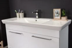 Jussara 3-delige Badkamermeubelset | 100% MDF Met Melaminecoating | Keramische Wastafel | Chroomgrepen | Wit -Emob 138JSR1258 20 204 b785