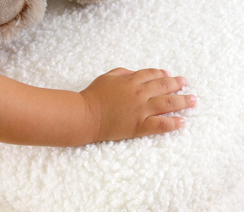 Bontfluwelen Poef | 35cm Orthospons | Wit 2 Bontfluwelen Poef | 35cm Orthospons | Wit - Afbeelding 2