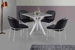 Vella Eettafel | 100% MDF | Plastic Poten