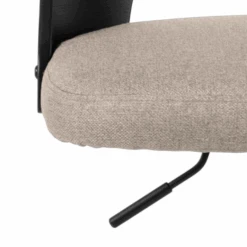 Verstelbare Barstoel Lucy- Zand/zwart -Emob Ontwerp zonder titel 2022 11 02T102304.879 01f3