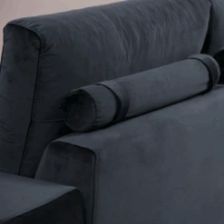 Comfortabele En Stijlvolle 4-zitsbank Met Beukenhouten Frame En Zwartgouden Poten -Emob Ontwerp zonder titel 2023 03 16T170019.026 d143