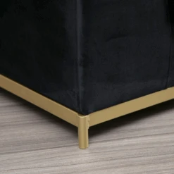 Comfortabele En Stijlvolle 4-zitsbank Met Beukenhouten Frame En Zwartgouden Poten -Emob Ontwerp zonder titel 2023 03 16T170146.848 c85b