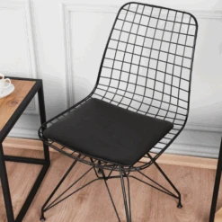 Plass Design Stoel Van Metaal - Gemonteerd, Zwart -Emob Ontwerp zonder titel 2023 09 14T130328.066 a5cd