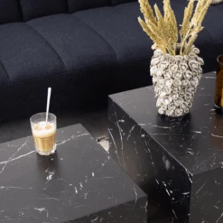 Salontafel Set Dice (2 Stuks, 58x58x40 Cm) - Zwart Marmer 13 Salontafel Set Dice (2 Stuks, 58x58x40 Cm) - Zwart Marmer -Emob Ontwerp zonder titel 2023 10 12T155218.589 cfef