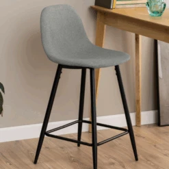 Wilma Baliekruk, Grijze Stof, Zwart Stalen Onderstel -Emob Ontwerp zonder titel 2023 11 24T094947.081 d812