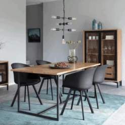 Eetkamerstoel Moon: Stof Spy Grey, Zwart Staal -Emob Ontwerp zonder titel 2023 11 27T093337.751 67d9